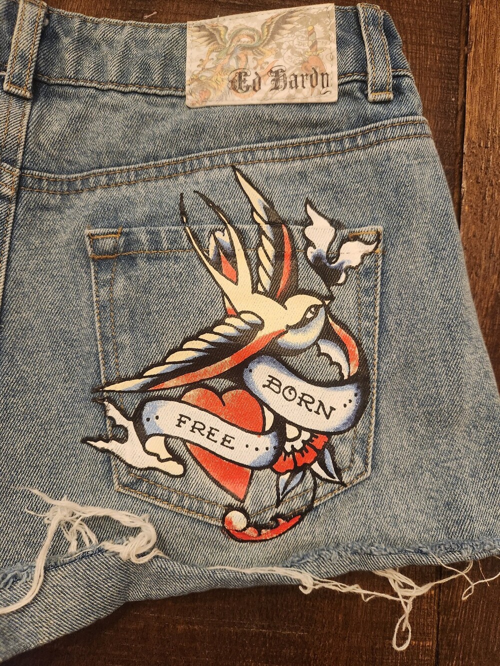 Y2K Ed Hardy Denim Shorts. Womens Size 28. Excellent Condition. - Picture 3 of 4
